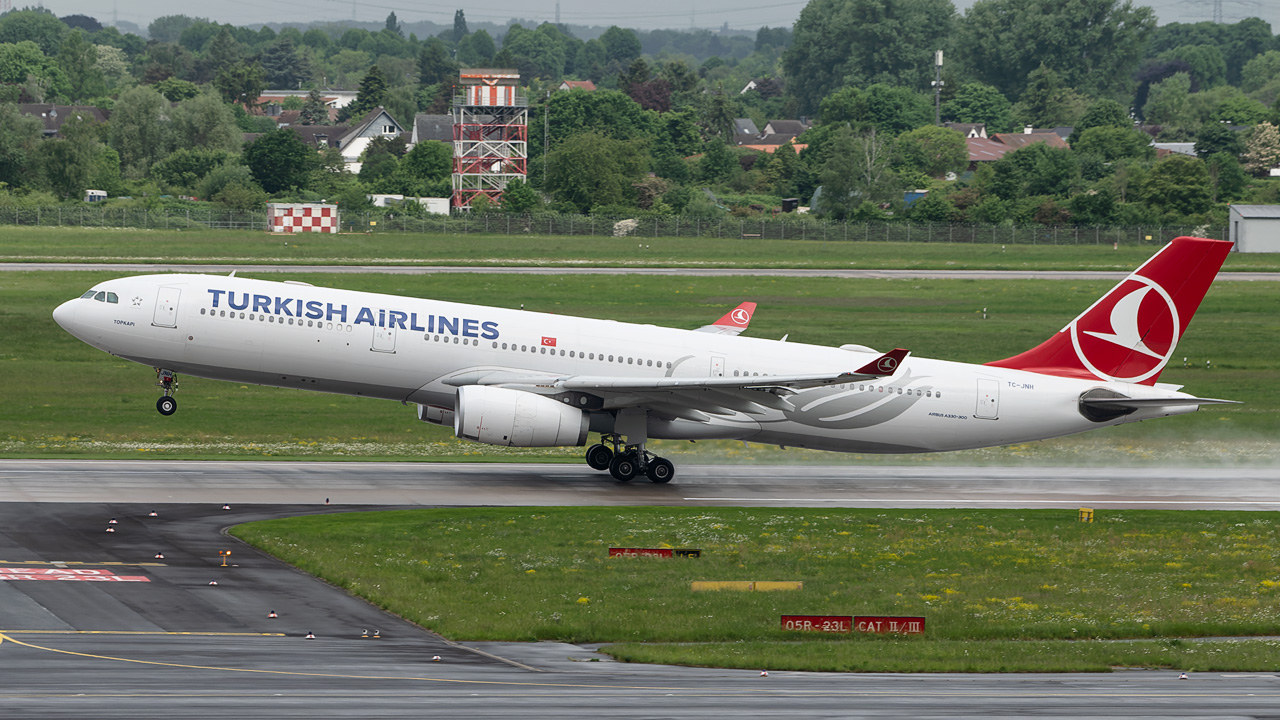 TC-JNH Turkish Airlines Airbus A330-300