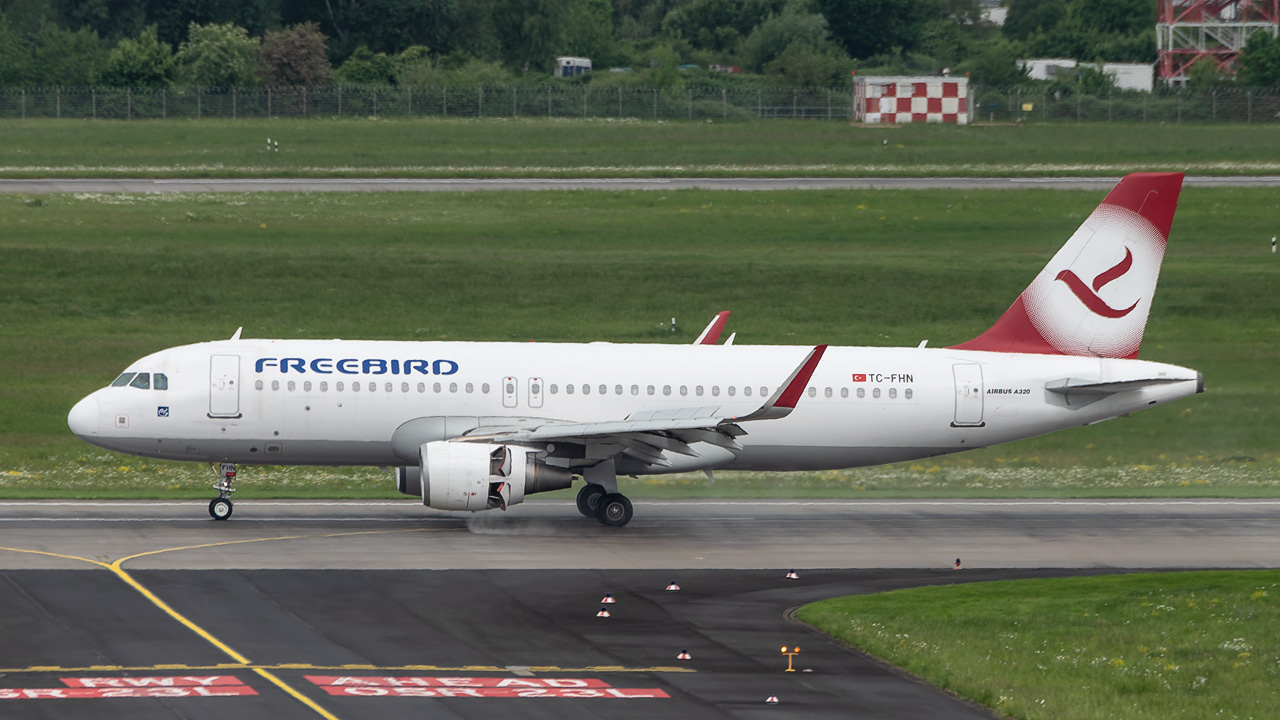 TC-FHN Freebird Airlines Airbus A320-200/S