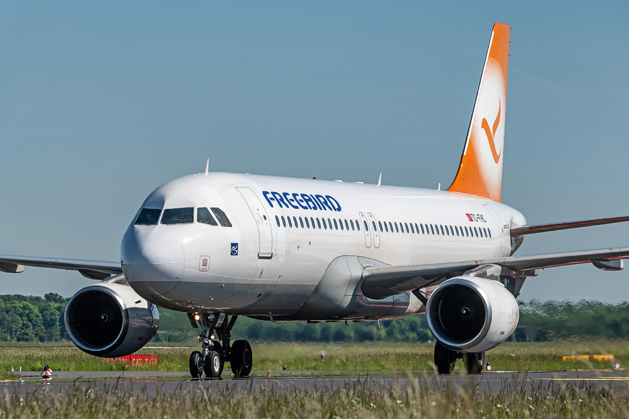 TC-FHC Freebird Airlines Airbus A320-200