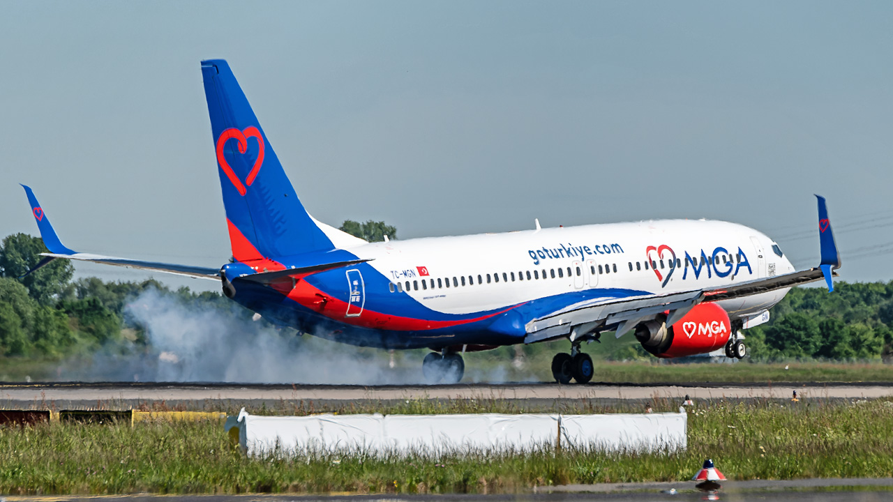 TC-MGN Mavi Gok Airlines (MGA) Boeing 737-800
