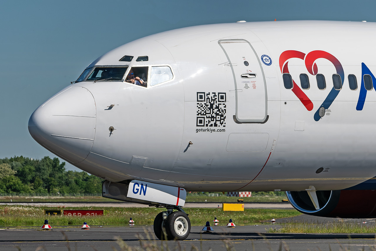 TC-MGN Mavi Gok Airlines (MGA) Boeing 737-800