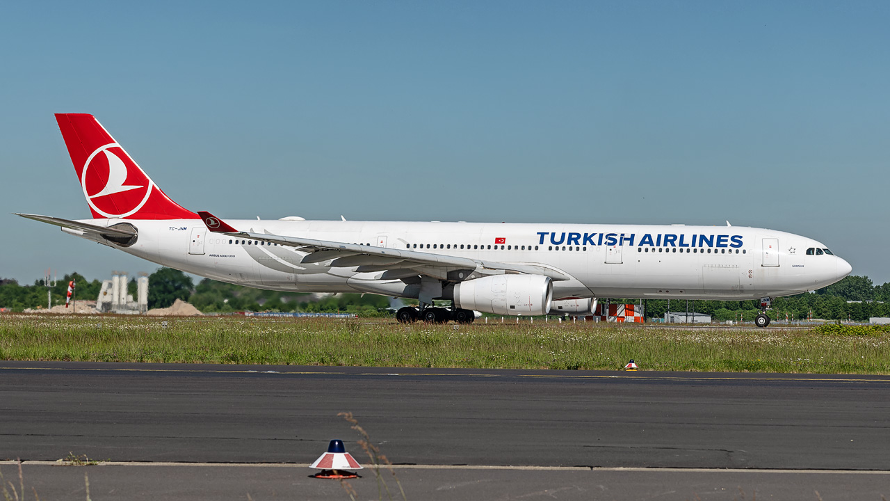 TC-JNM Turkish Airlines Airbus A330-300