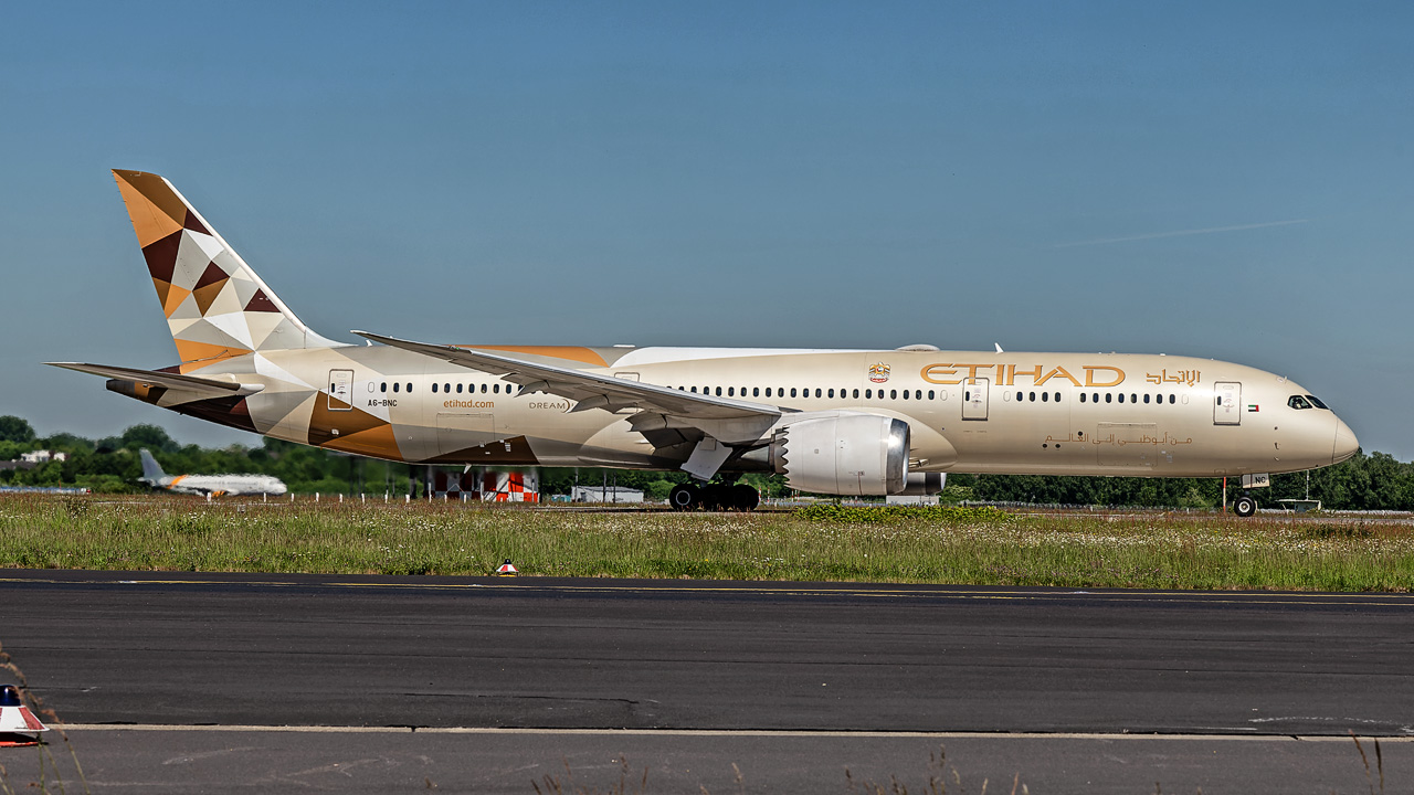 A6-BNC Etihad Airways Boeing 787-9 Dreamliner