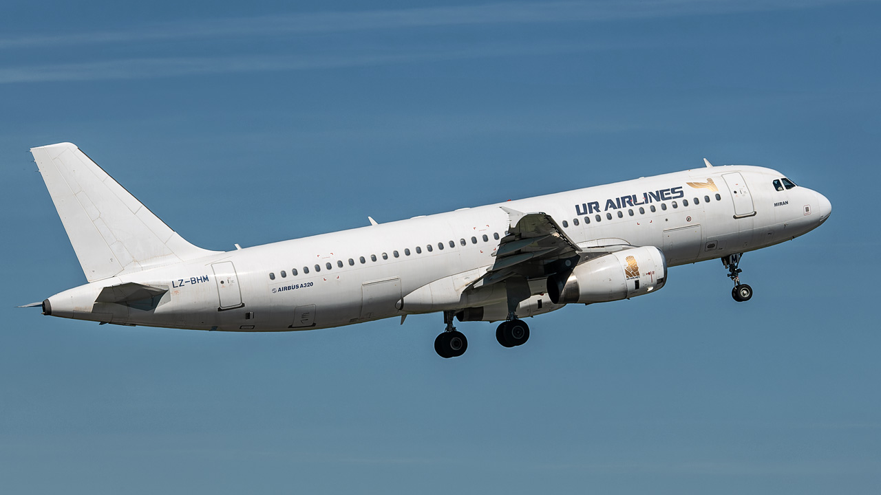 LZ-BHM UR Airlines Airbus A320-200