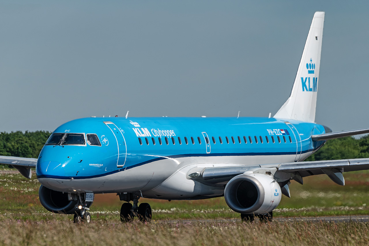 PH-EZC KLM cityhopper Embraer ERJ-190