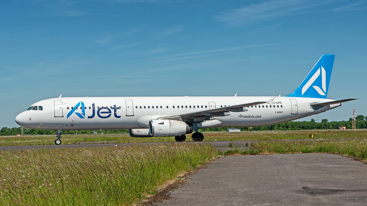 TC-GPE AJet Airbus A321-200