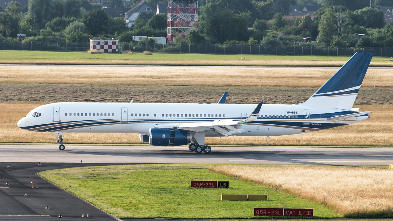 VP-BBE Privat Boeing 757-200