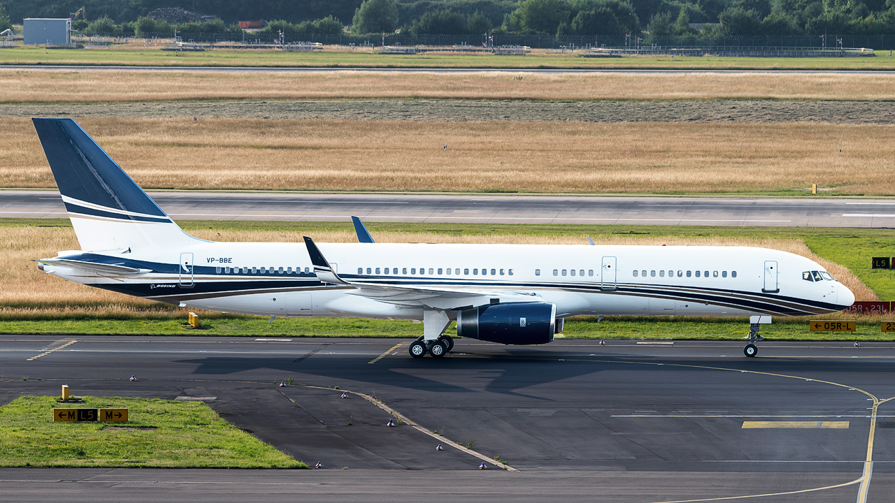 VP-BBE Privat Boeing 757-200