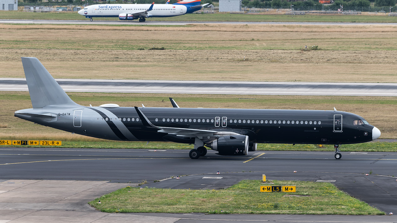 G-OATW Titan Airways Airbus A321-200neo