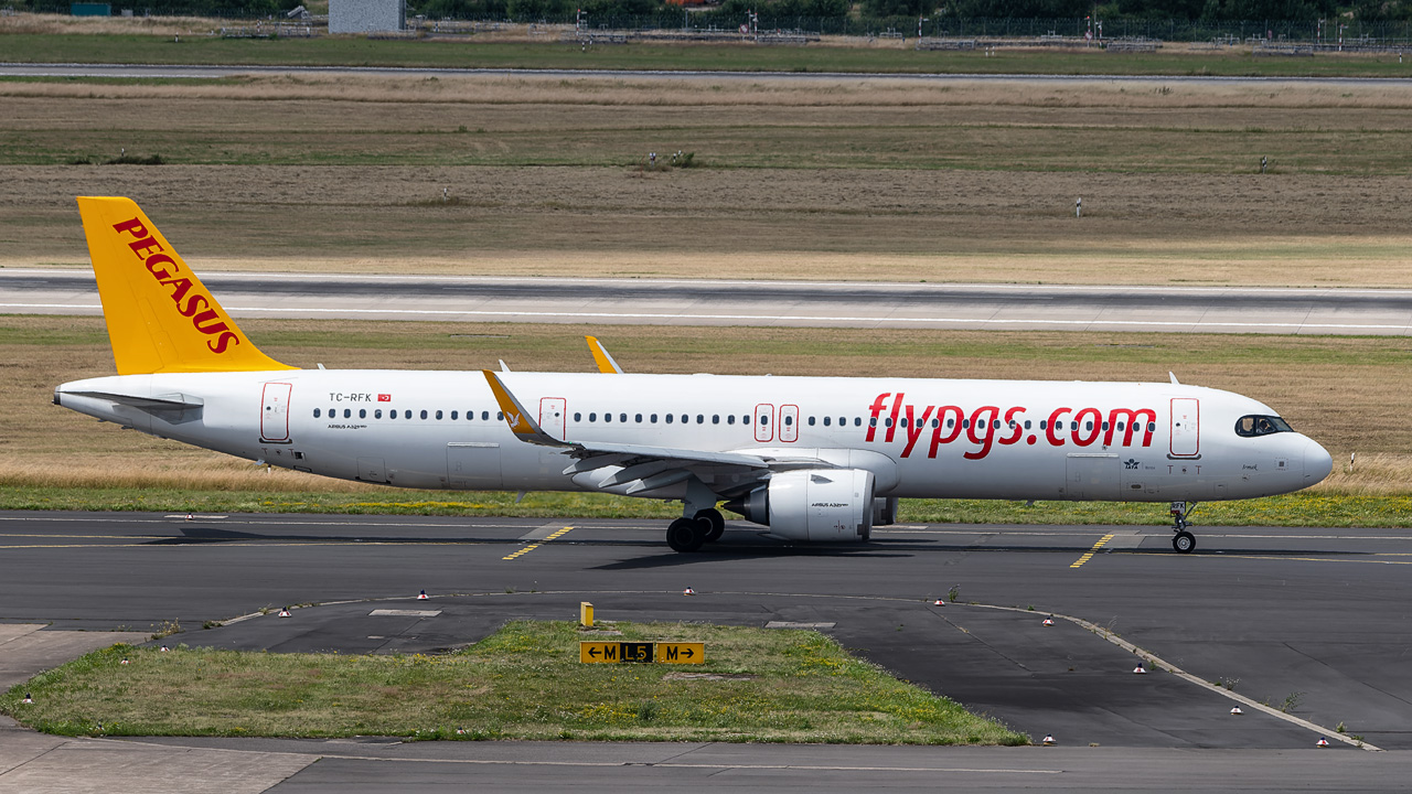 TC-RFK Pegasus Airlines Airbus A321-200neo
