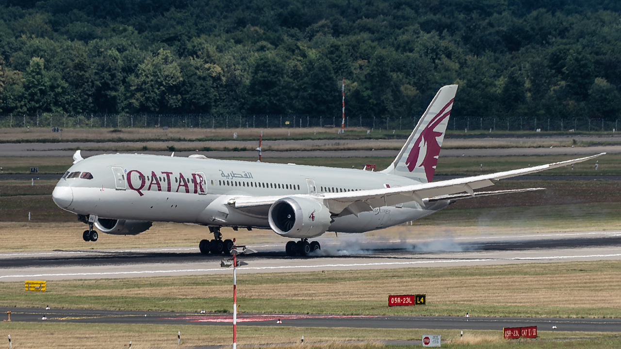 A7-BHG Qatar Airways Boeing 787-9 Dreamliner