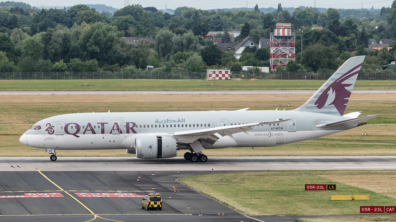 A7-BCW Qatar Airways Boeing 787-8 Dreamliner
