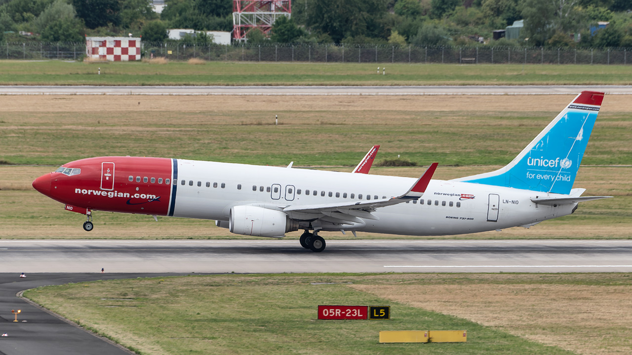 LN-NIO Norwegian Air Shuttle Boeing 737-800