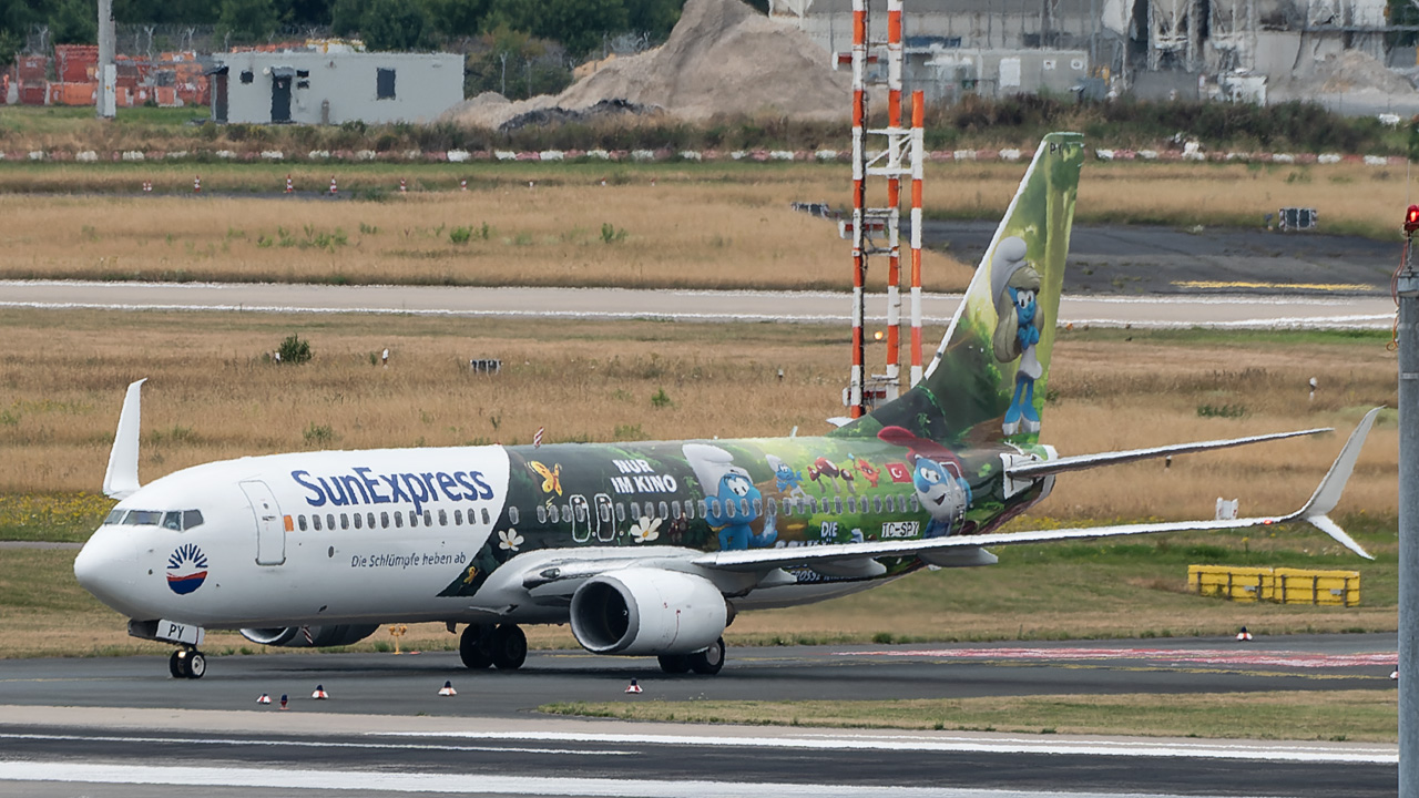 TC-SPY SunExpress Boeing 737-800