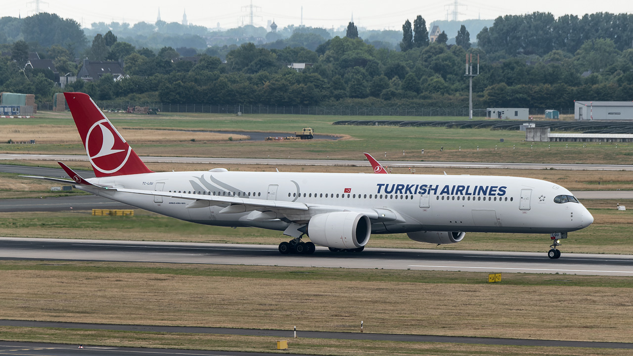 TC-LGU Turkish Airlines Airbus A350-900