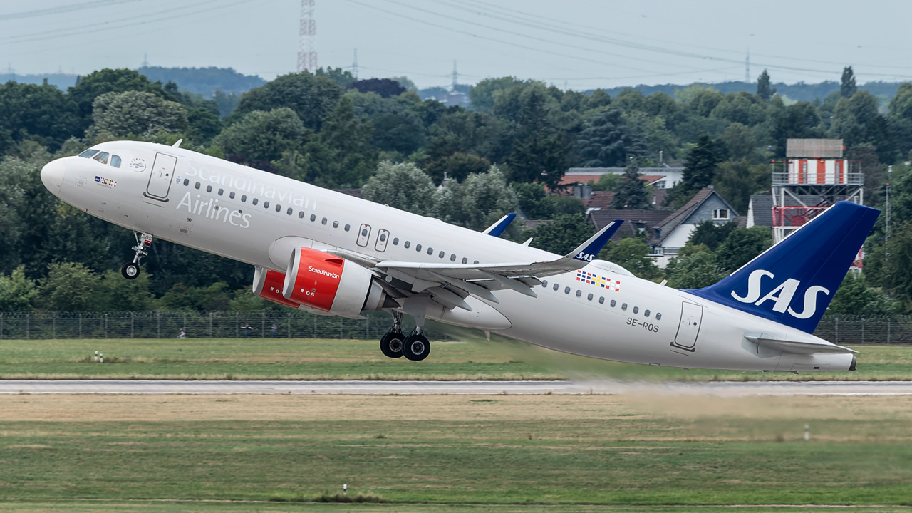 SE-ROS Scandinavian Airlines (SAS) Airbus A320-200neo