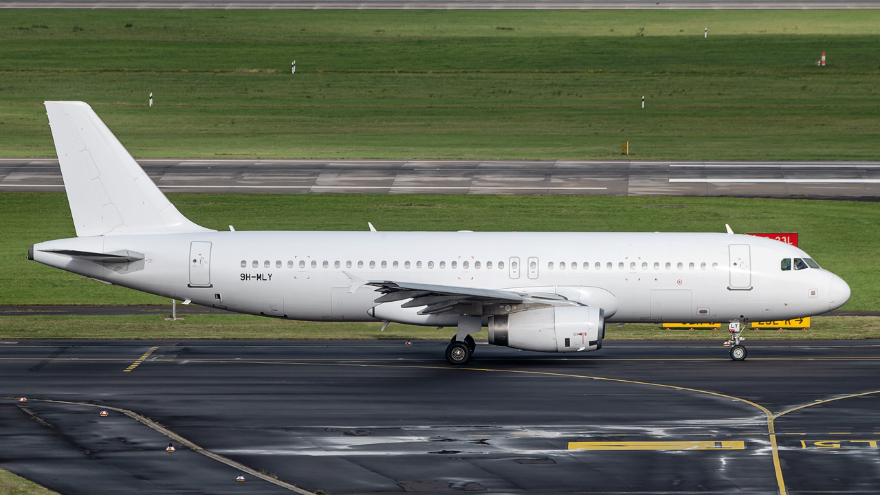 9H-MLY Avion Express Malta Airbus A320-200