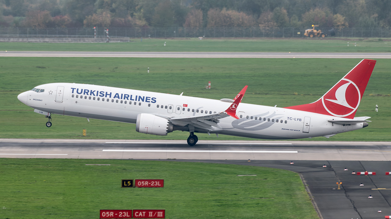 TC-LYB Turkish Airlines Boeing 737 MAX 9