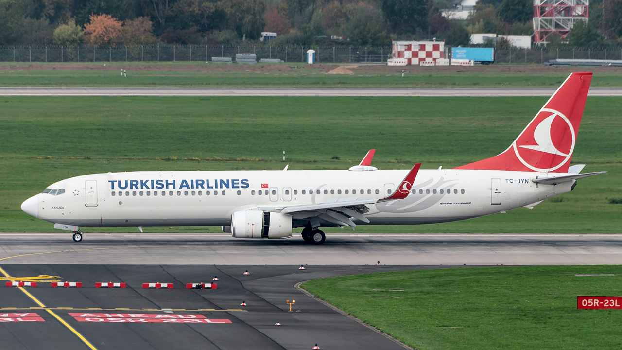 TC-JYN Turkish Airlines Boeing 737-900(ER)