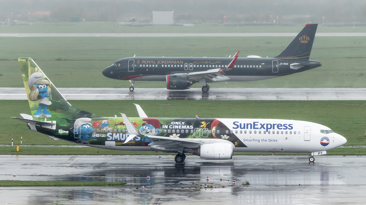 TC-SPY SunExpress Boeing 737-800