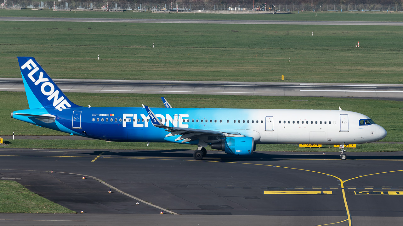 ER-00003 FlyOne Airbus A321-200/S