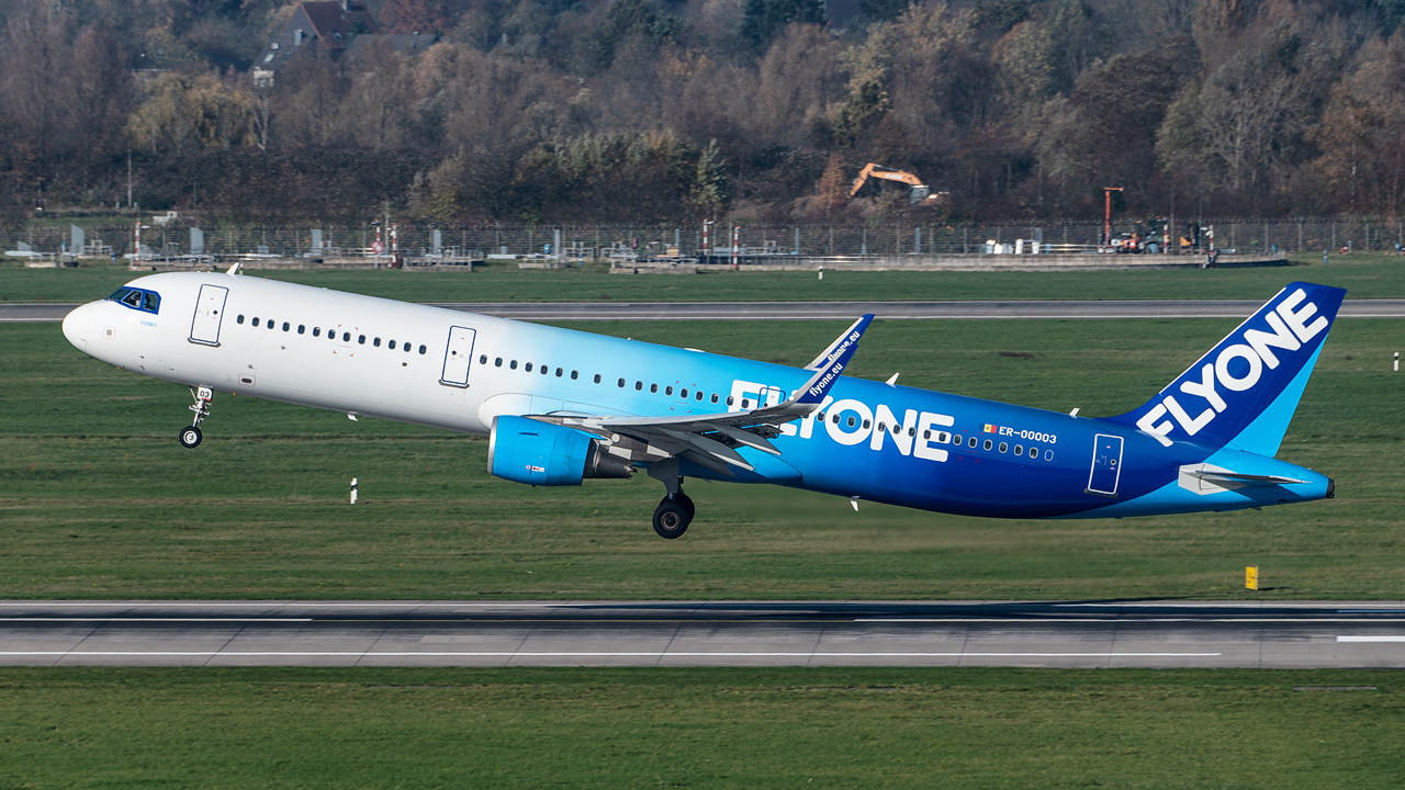 ER-00003 FlyOne Airbus A321-200/S