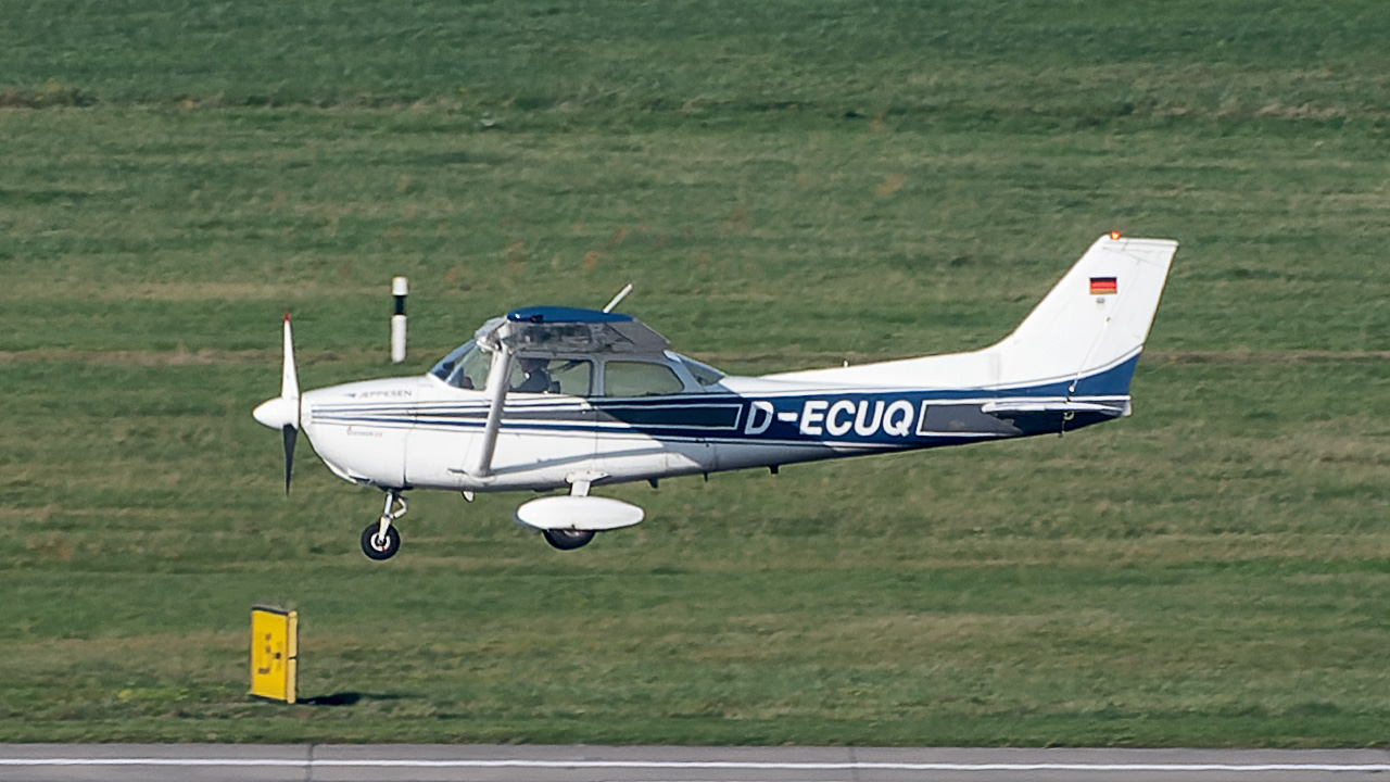 D-ECUQ Motorsportgruppe Dinslaken Reims-Cessna F172M Skyhawk
