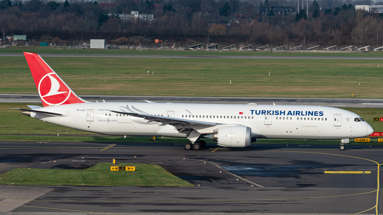 TC-LLS Turkish Airlines Boeing 787-9