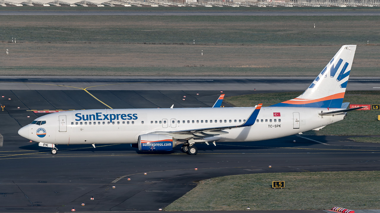 TC-SPK SunExpress Boeing 737-800