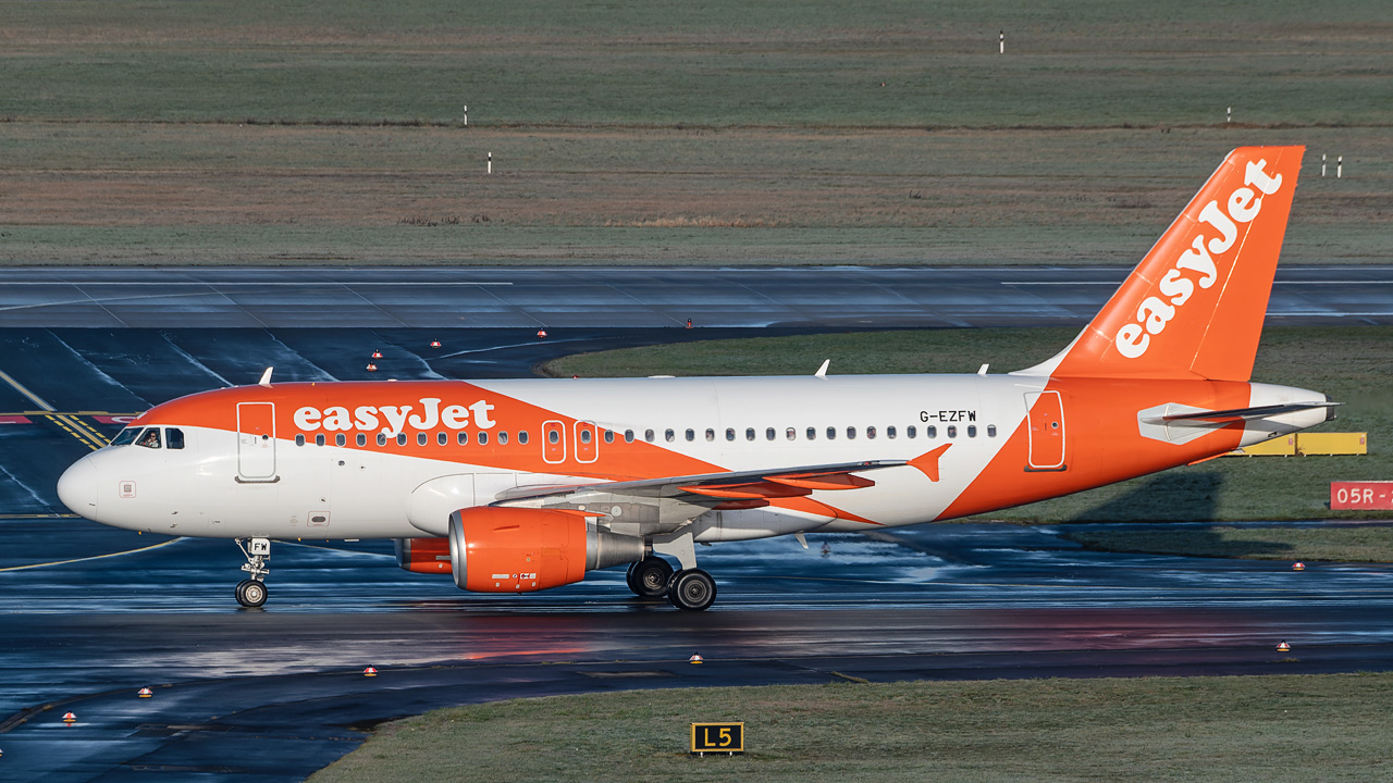 G-EZFW easyJet Airbus A319-100