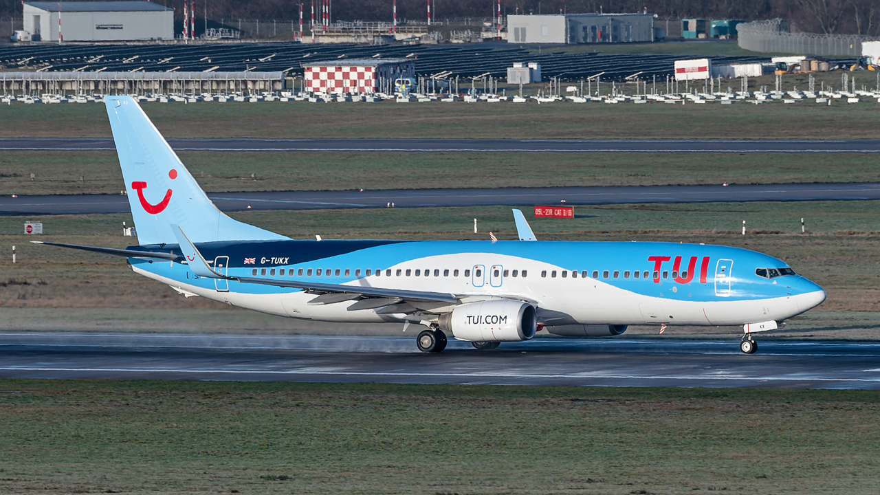 G-TUKX TUI Airways Boeing 737-800