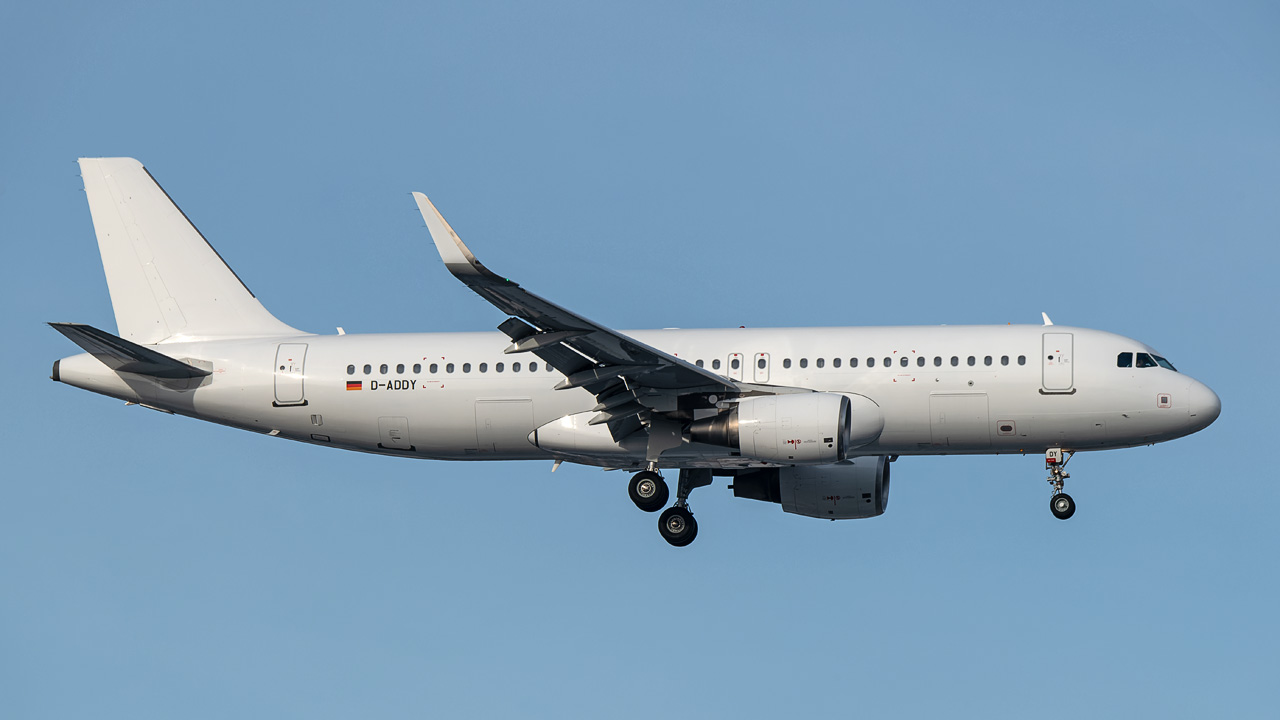 D-ADDY LEAV Aviation Airbus A320-200/S