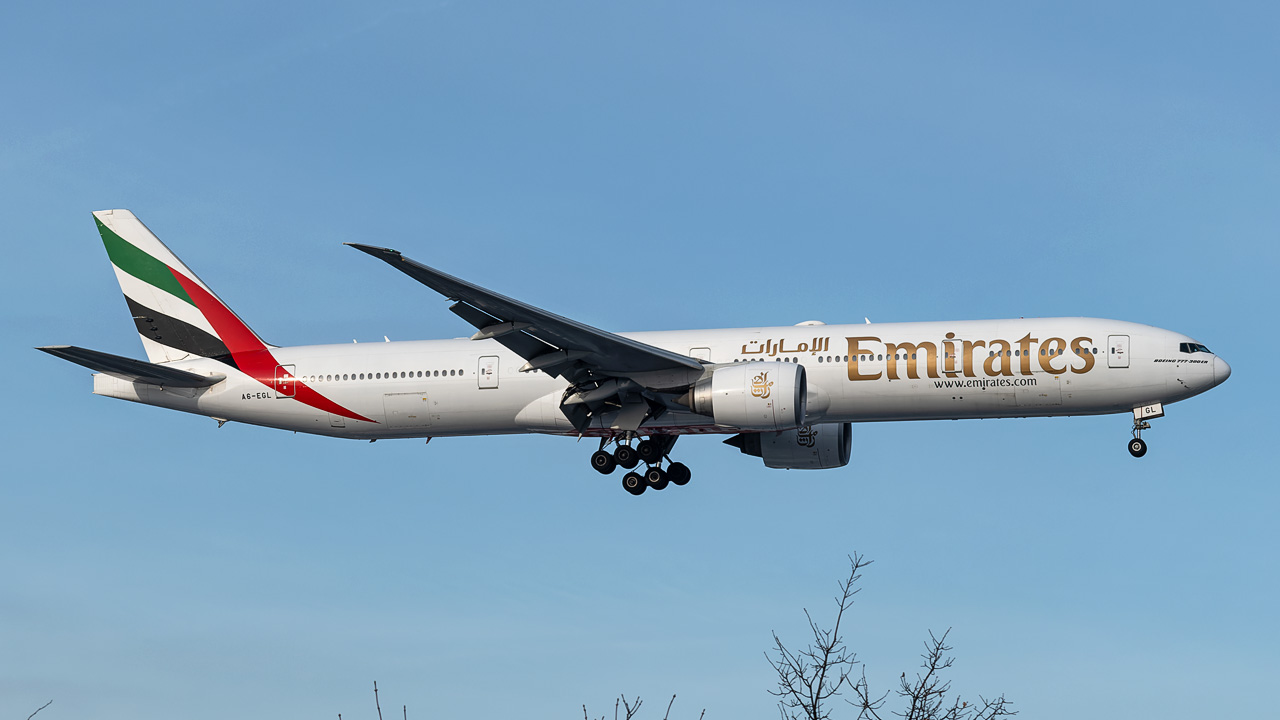 A6-EGL Emirates Boeing 777-300(ER)