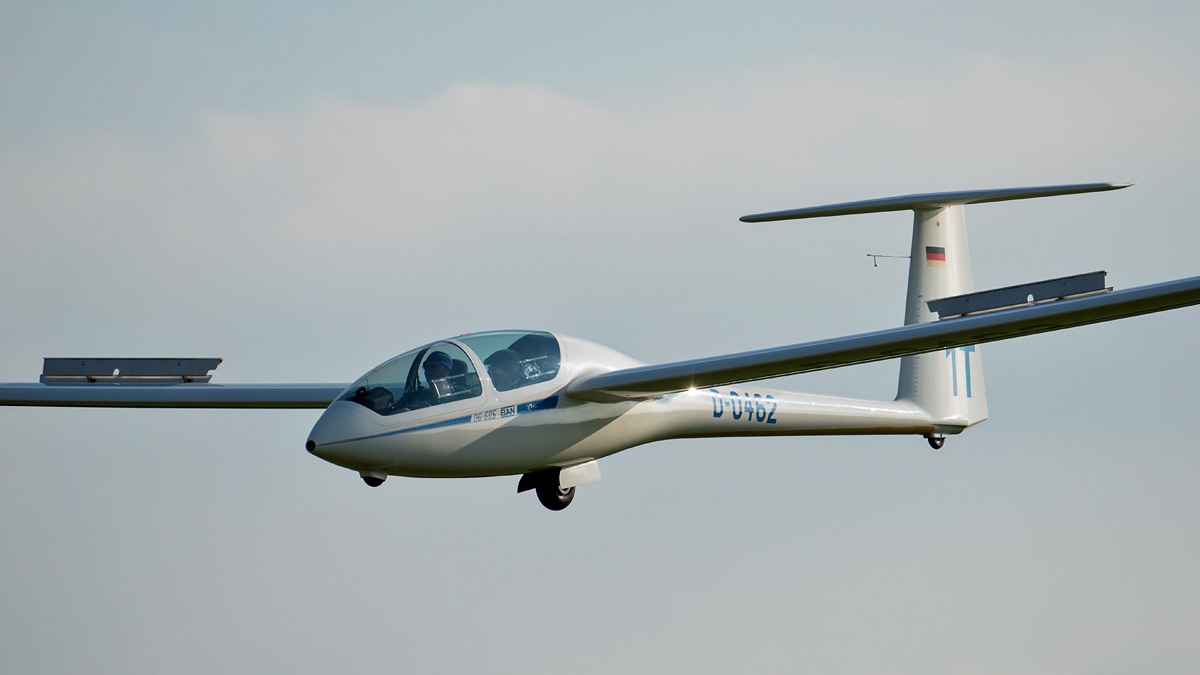D-0462 Glaser-Dirks DG-505 Elan Orion