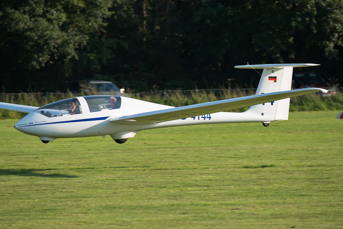 D-4144 Grob G103C Twin III Acro