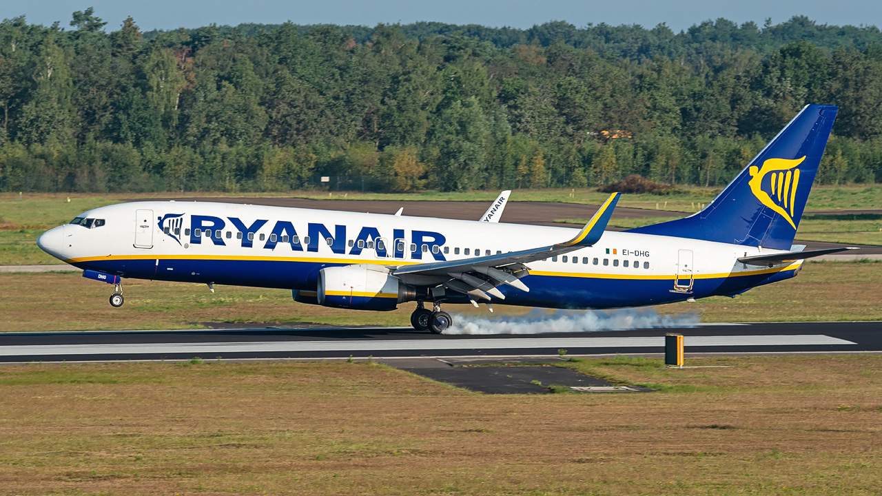 EI-DHG Ryanair Boeing 737-800