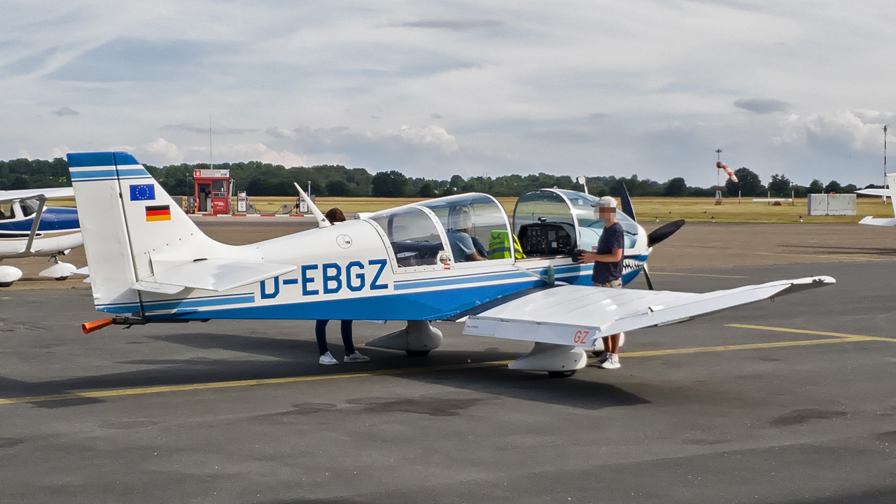 D-EBGZ Robin DR.400/180 Remorquer