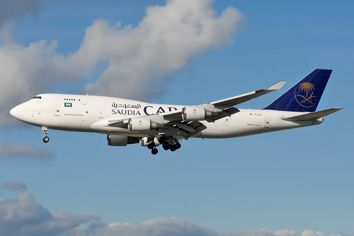 TC-ACF Saudi Arabian Cargo Boeing 747-400(SF)