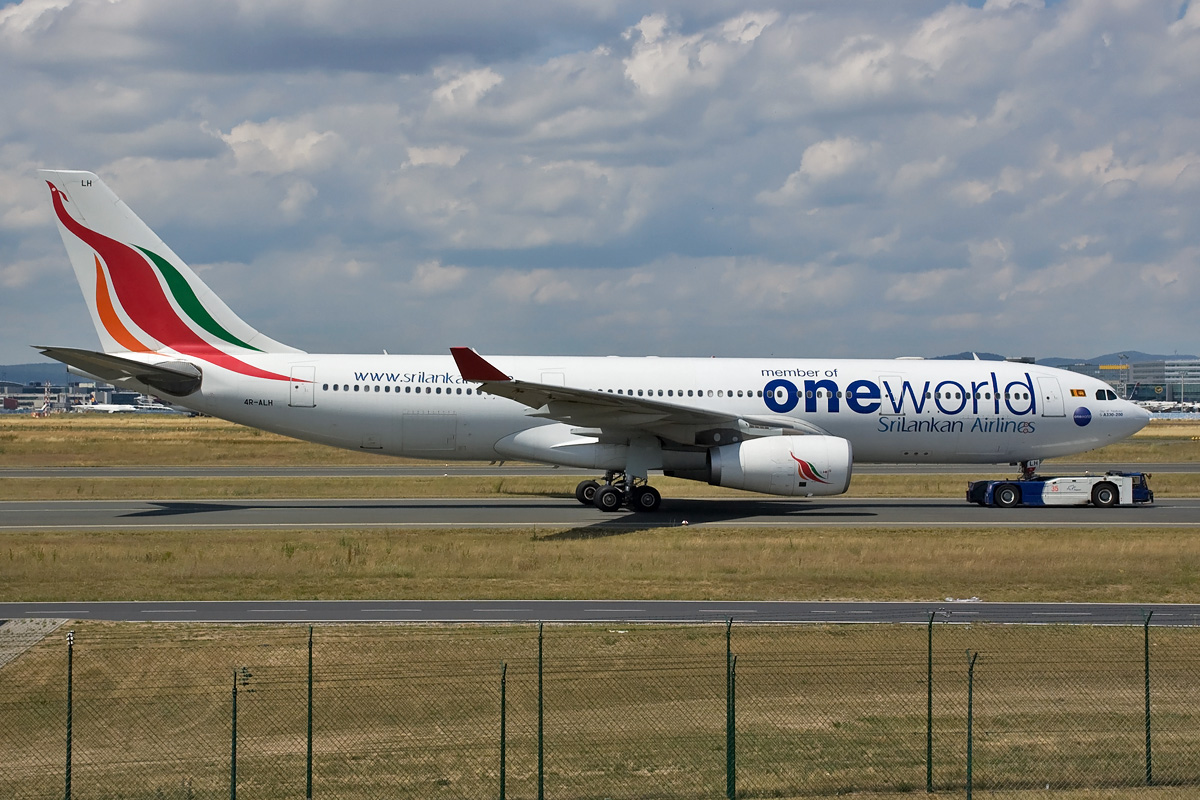 4R-ALH Srilankan Airlines Airbus A330-200