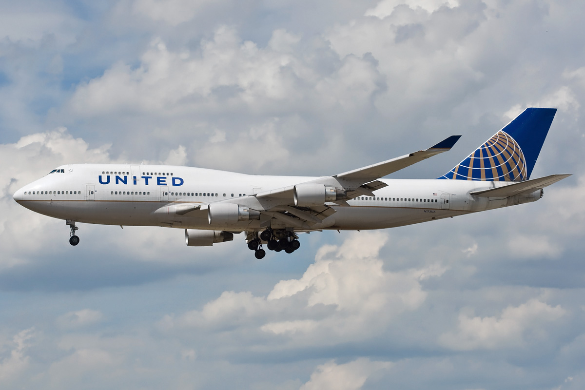 N175UA United Airlines Boeing 747-400