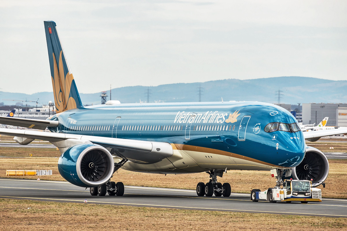 VN-A892 Vietnam Airlines Airbus A350-900