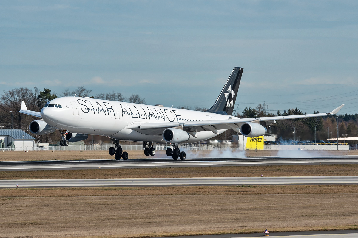 D-AIGV Lufthansa Airbus A340-300