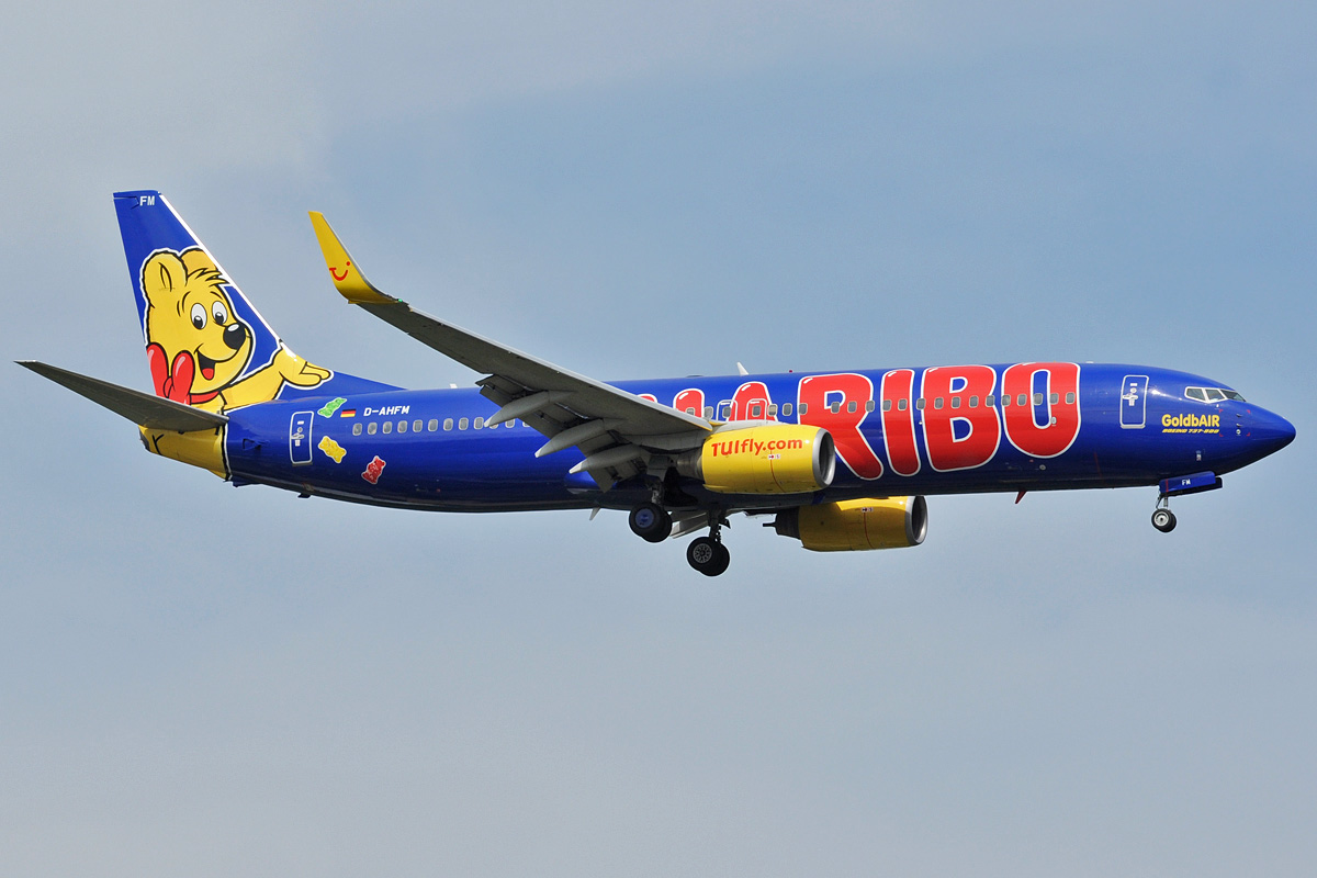 D-AHFM TUIfly Boeing 737-800, DUS 12.05.2009