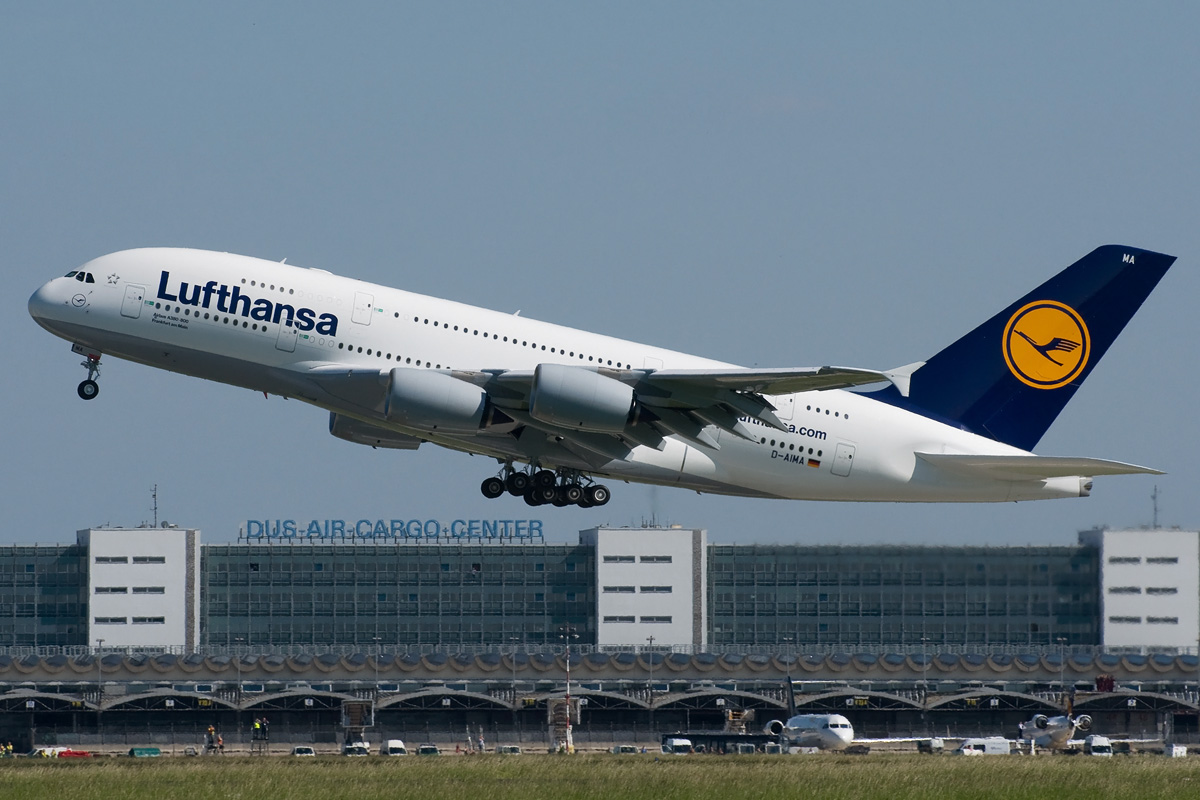 D-AIMA Lufthansa Airbus A380-800, DUS 03.06.2010
