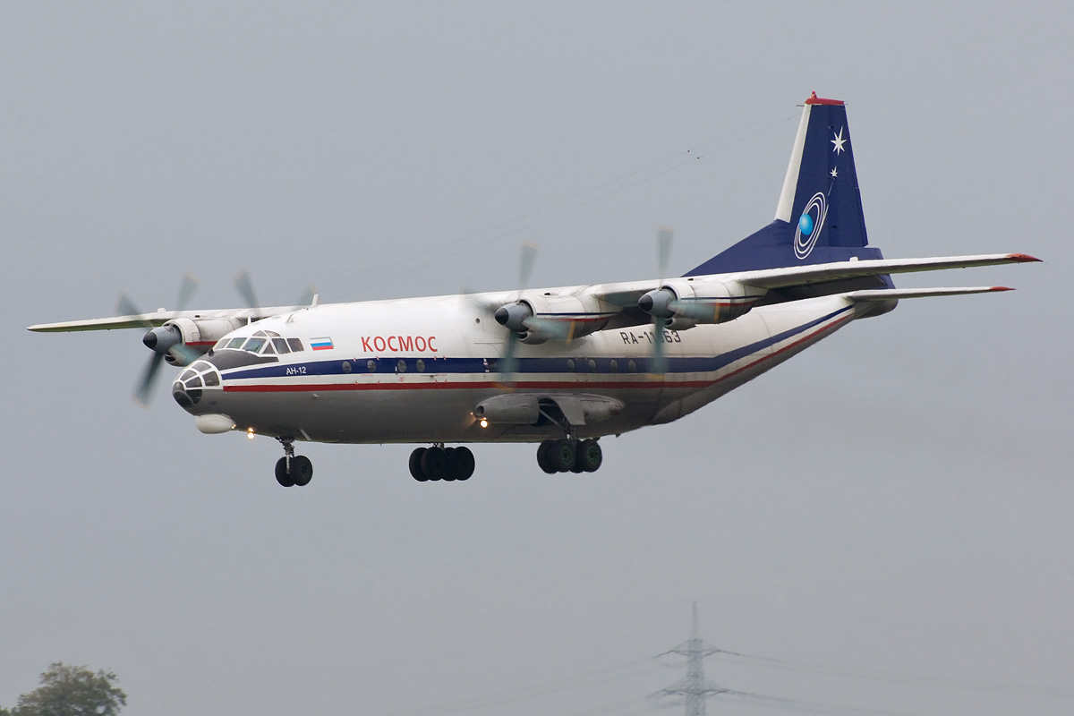 RA-11363 Kosmos Airlines Antonov An-12, DUS 14.09.2010