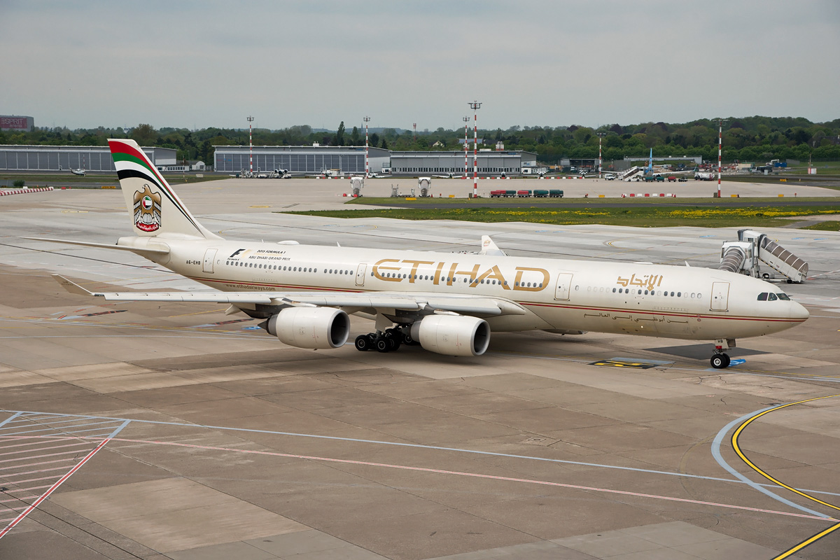 A6-EHB Etihad Airbus A340-500