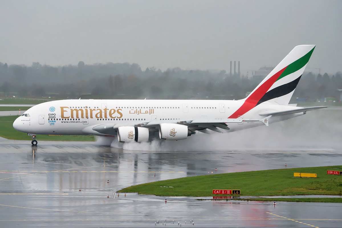 A6-EOJ Emirates Airbus A380-800