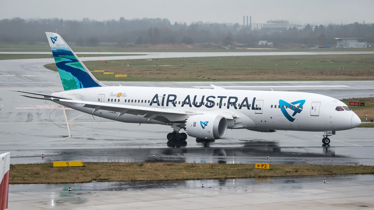 F-OLRC Air Austral Boeing 787-8 Dreamliner