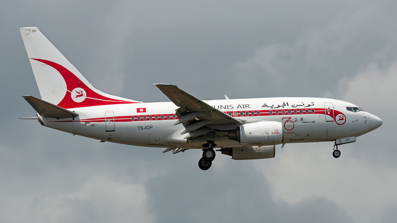 TS-IOP Tunisair Boeing 737-600