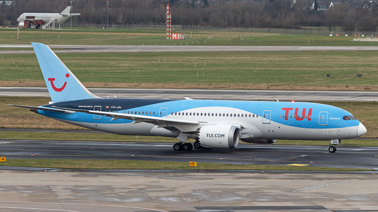 OO-JDL TUI Airlines Belgium Boeing 787-8 Dreamliner